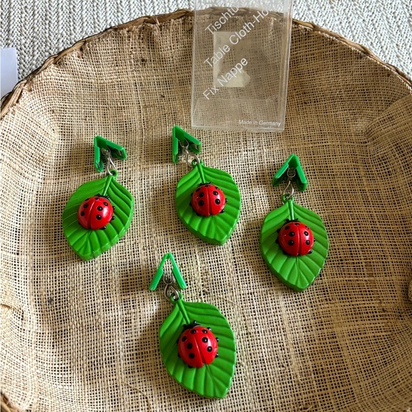 Tablecloth clips,heavy metal leaves with cute little ladybugs. Made in Germany - Picture 3 of 5